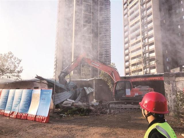 平湖街道雁田水庫(kù)水質(zhì)保障工程鵝公嶺段簽約完工 全面展開建筑物拆除作業(yè)
