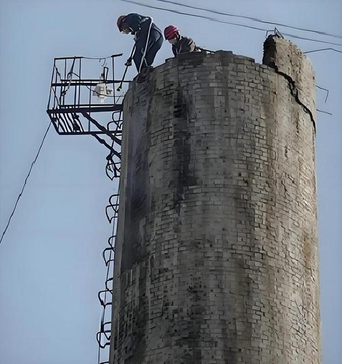 機(jī)械拆除技術(shù)利用大型機(jī)械設(shè)備,實(shí)現(xiàn)高效,安全的拆除作業(yè),尤其